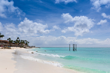Fototapeta na wymiar Eagle beach in Aruba