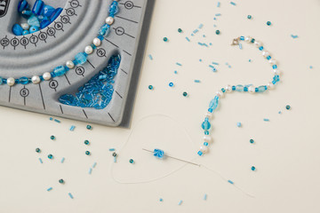 bead necklace making