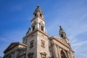 Fototapeta na wymiar der Stephansdom in Budapest, Ungarn. Eines der beliebtesten Wahrzeichen der Hauptstadt