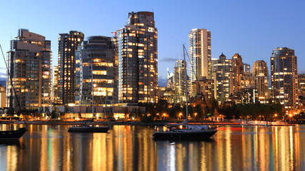 Fototapeta na wymiar Sunset of the Vancouver, Canada cityscape