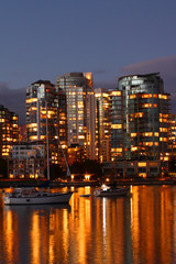 Fototapeta na wymiar Vertical night view of the Vancouver skyline