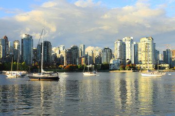 Fototapeta na wymiar Sunny view of the Vancouver, Canada skyline