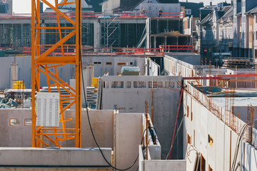 Baustelle mit Rohbau