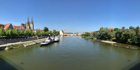 Fototapeta na wymiar Panorama from the Danube river