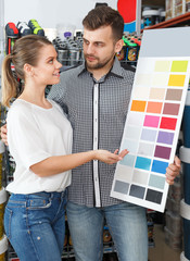  man and girl with palette scheme
