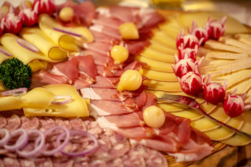 Brotzeit - Wurst - Käse - Platte - deftig - bayerisch