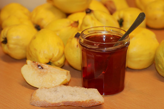 gel&eacute;e de coing de mamie 