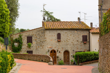 Fototapeta na wymiar Town in tuscany with traditional medieval architecture.
