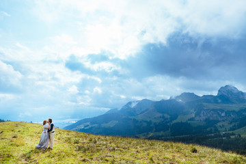 Fototapeta na wymiar Wedding above Lake Thun, Switzerland