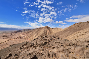 Treking in the mountains in the vicinity of the Garmeh oasis, on the Dasht-e Kavir deserts near the Khur city.