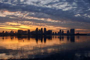 Obraz na płótnie Canvas sunrise san diego skyline