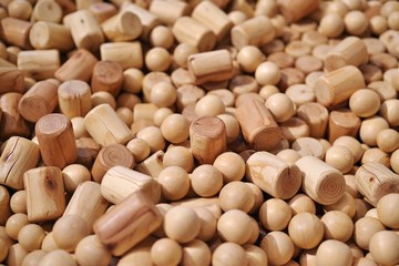 たくさんの木の玉