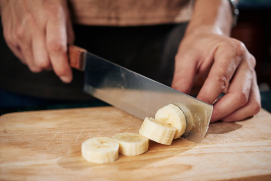 Cutting banana