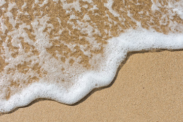 Fototapeta na wymiar tropic island beach , clear water waves and beautiful sands 
