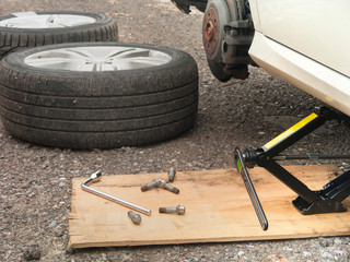 Tire replacement on a road