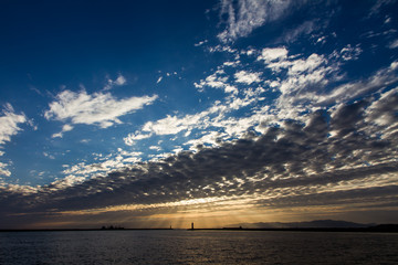 灯台のある夕景