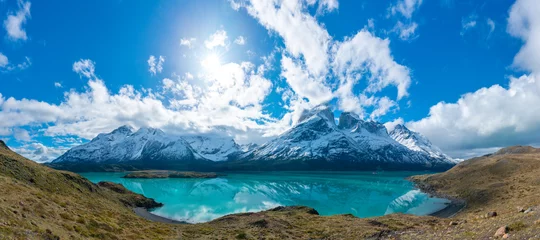 Photo sur Plexiglas Cuernos del Paine Montagnes de Cuernos del Paine dans le parc national de Torres del Paine au Chili