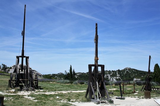 Medieval trebuchet. Chateau des Baux de Provence, France