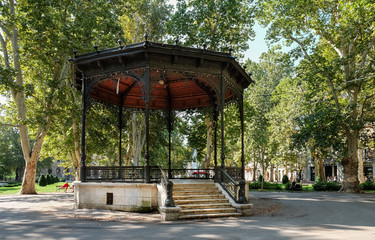 Beautiful old rotunda at Strossmayer Square (park) in Zagreb - obrazy, fototapety, plakaty