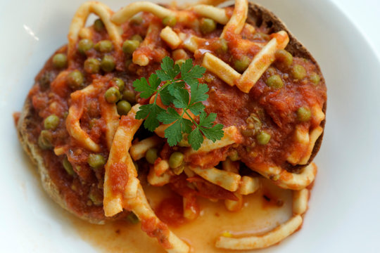 Seppia in umido con piselli