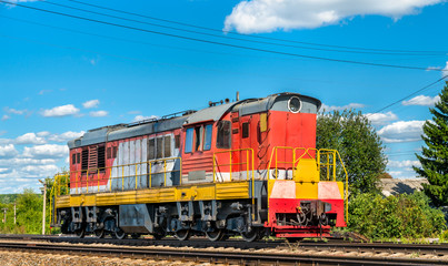 Obraz premium Shunter at Konyshevka station in Russia