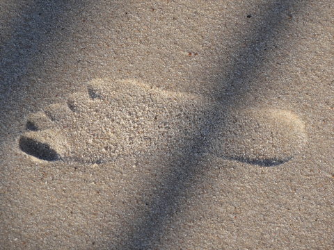 Fu&szlig;abdruck im Sand am Strand