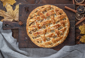 Baked whole round apple pie