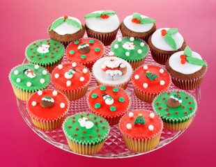 PLATE FULL OF ASSORTED CHRISTMAS CUPCAKES