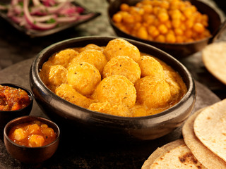 INDIAN KASHMIRI DUM ALOO POTATO CURRY