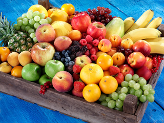 BOX OF FRESH MIXED FRUIT