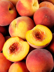 FRESH PEACHES