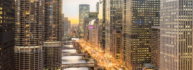 Fotobehang Panorama3 aerial view of skyline along Chicago river through downtown at sunset © trongnguyen