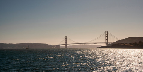 Fototapeta na wymiar famous Golden Gate Bridge