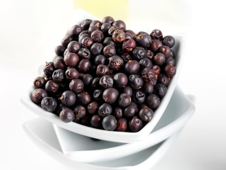 JUNIPER BERRIES