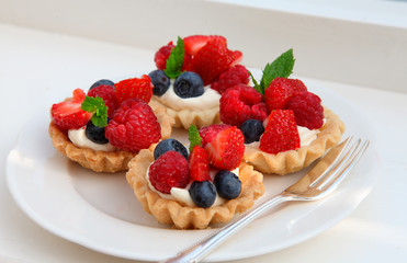 FRUIT PASTRIES ON TABLE SETTING