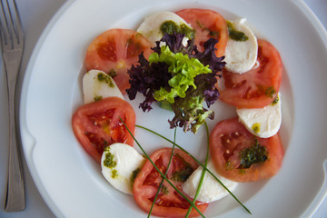 salad with tomatoes and mozzarella