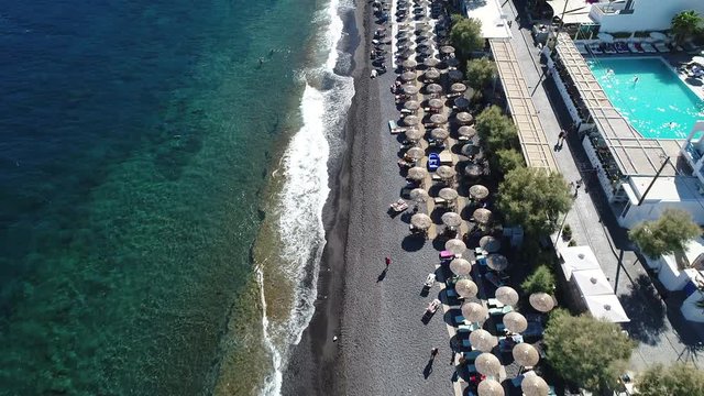 Vid&eacute;o 4K Collection Gr&egrave;ce Cyclades : Village d' O&iuml;a vu du ciel