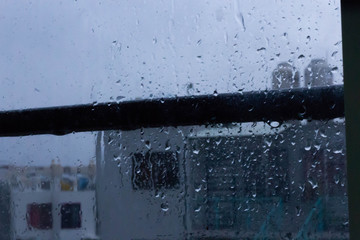 gotas en la ventana