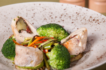 chicken roll with broccoli 