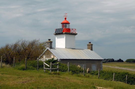 Phare vers la pointe d'Agon, Ville d'Agon-Coutainville, département de la Manche, France	