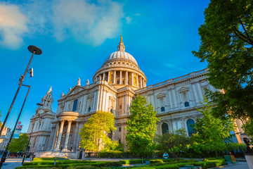 Fototapeta premium St Paul's Cathedral in London, UK