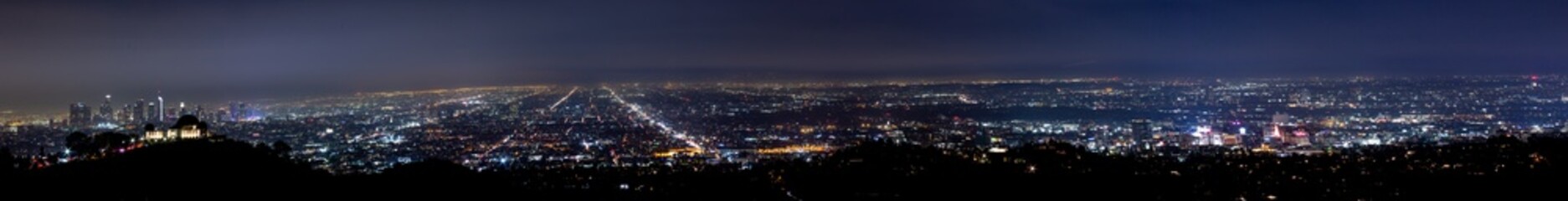 Fototapeta na wymiar Los Angeles Skyline Stitched Panoramic Night.