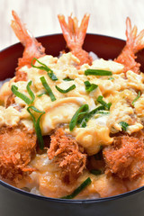 エビフライ丼