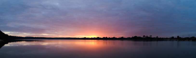 Fototapeta na wymiar Sunset, panorama, lake