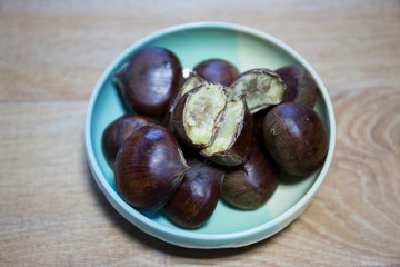 ready to eat boiling chestnut