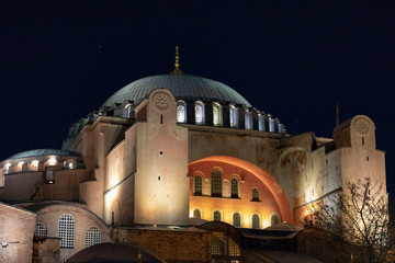 Fototapeta na wymiar Gece Aya Sofya Camii - Hagia Sophia Mosque at Night.