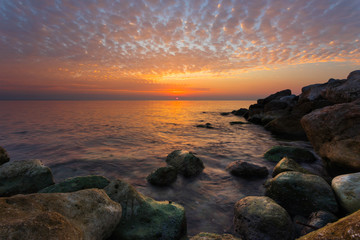 Obraz premium View of the coast of Turkey near Antalya at sunset