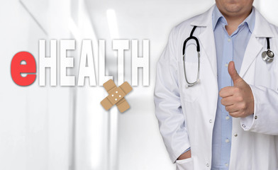eHealth Konzept und Arzt mit Daumen hoch