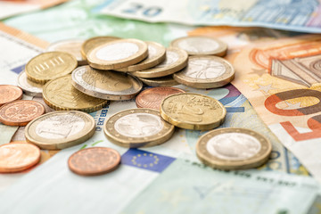 Münzgeld und Euroscheine