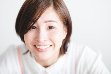 主婦・エプロン・表情